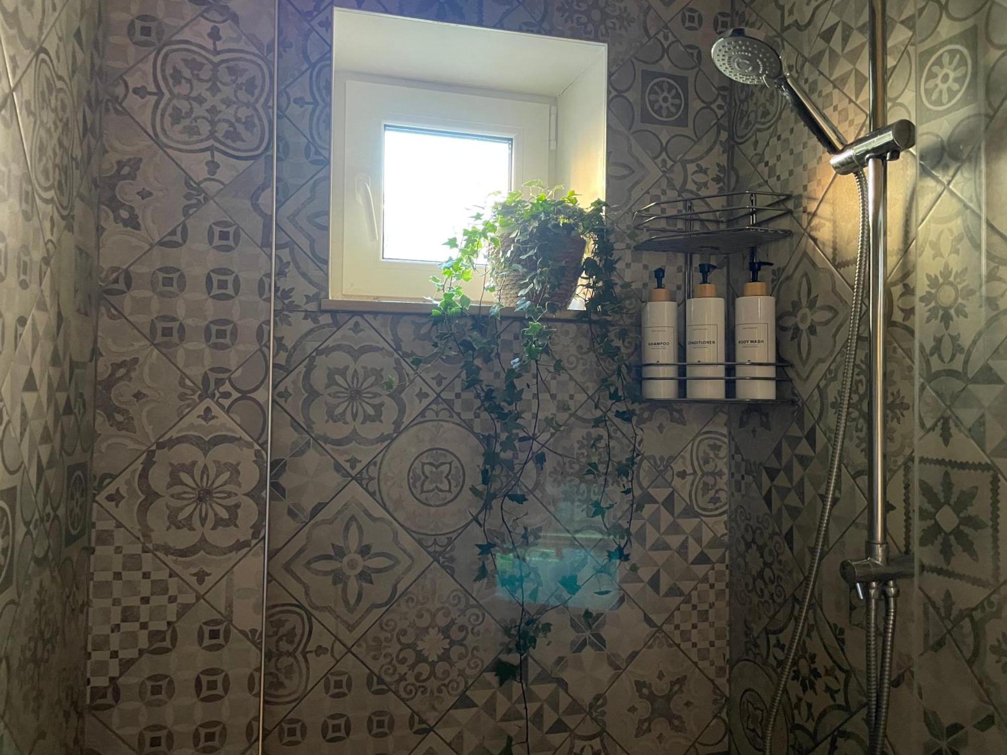 Pristine 1Br Apt In City Center W/ Patio And Parking ريغا المظهر الخارجي الصورة